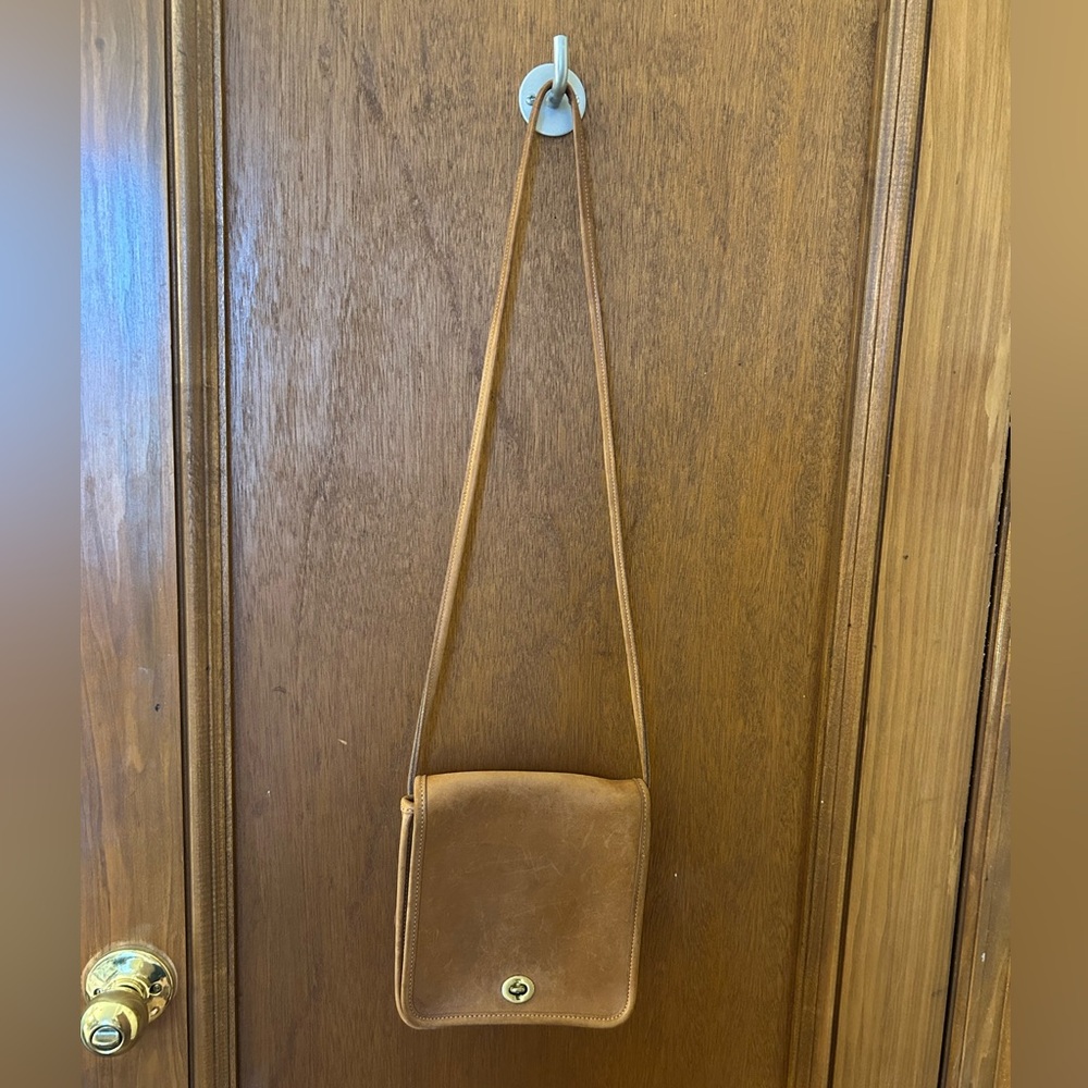 Vintage Coach 9620 Leather Crossbody Bag